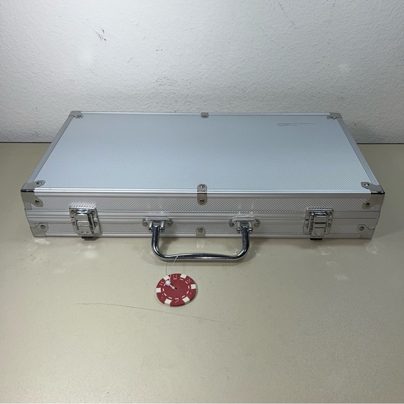 Pocket chips set with deck in aluminum case cardinal industries - Picture 4 of 5